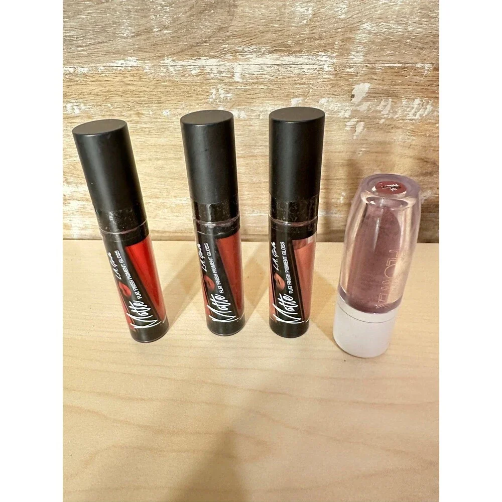 Cosmetics Bundle Eyeshadow and 4 L Lip Gloss Lip Powder, Eye Shadow Bundle